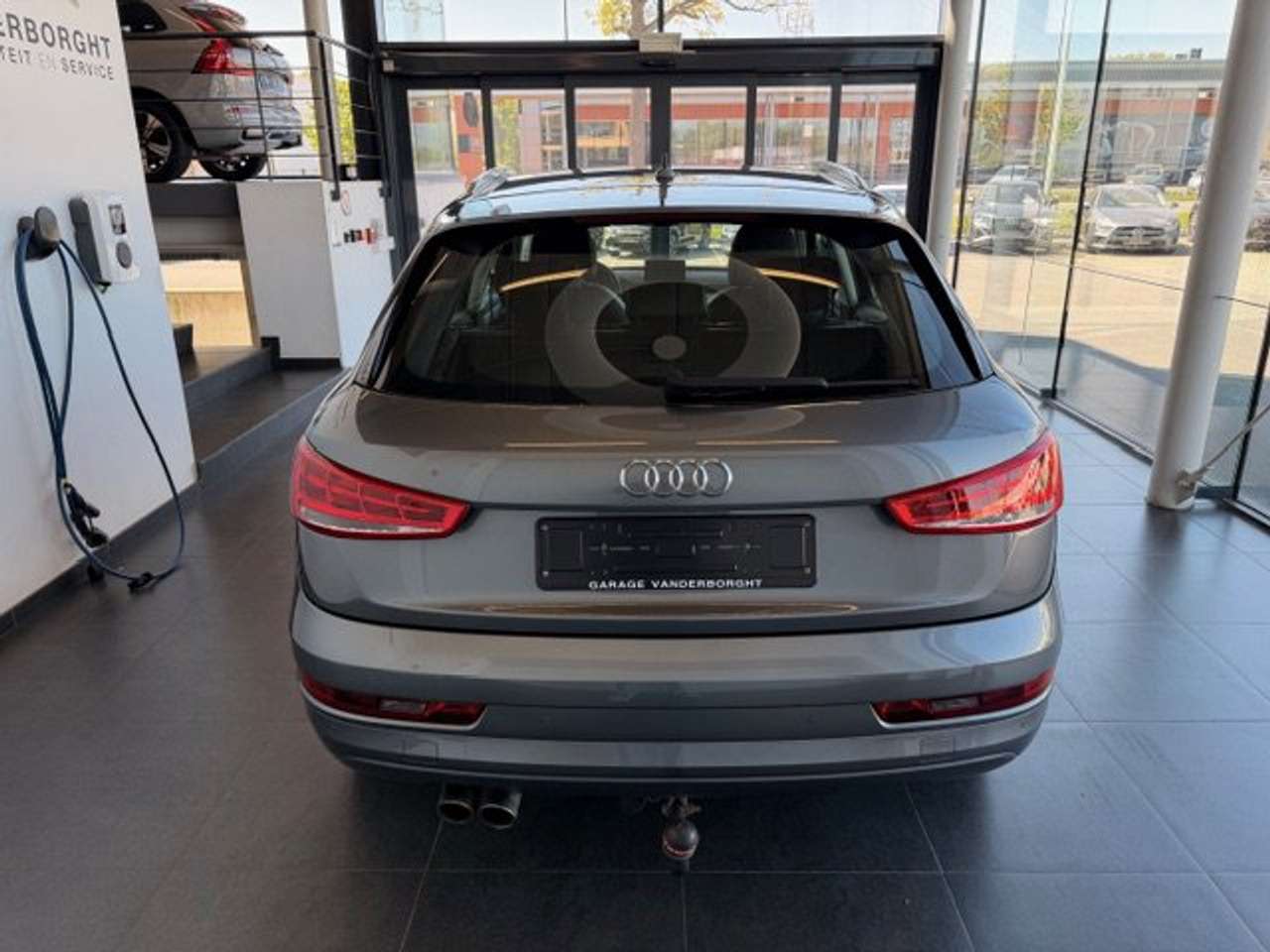 Audi Q3 BENZINE-AUTOMAAT-LEDER-XENON-GPS — foto 4 van 21