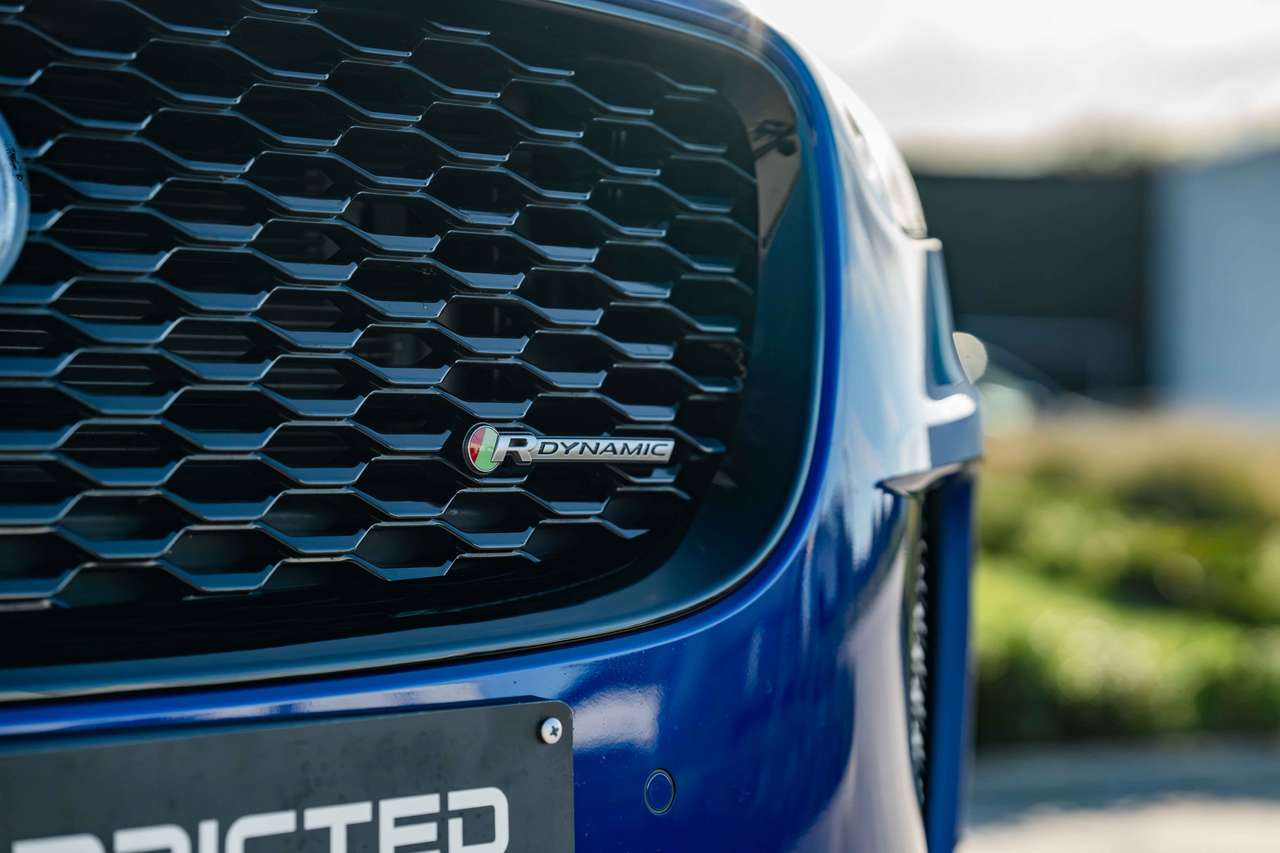 Jaguar E-Pace (2019) — foto 3