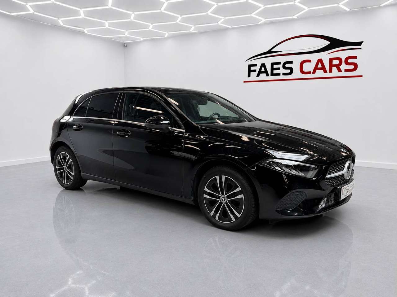 Mercedes-Benz A 250 A 250 e PHEV Business Line — foto 4 van 16