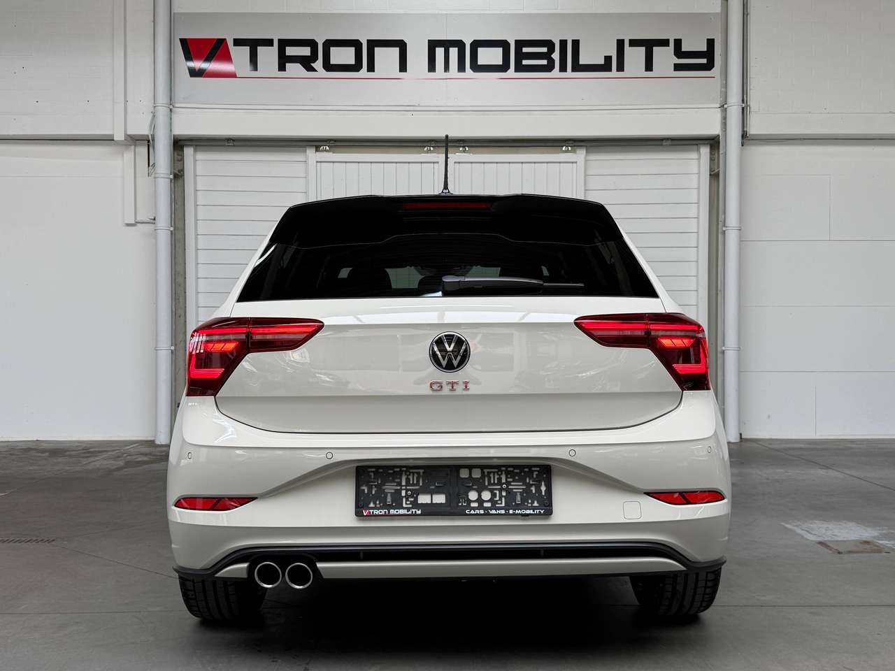 Volkswagen Polo GTI 2.0 TSI DSG LED*NAVI*DAB*CARPLAY*PDC*ACC*LIKENEW — foto 4 van 25