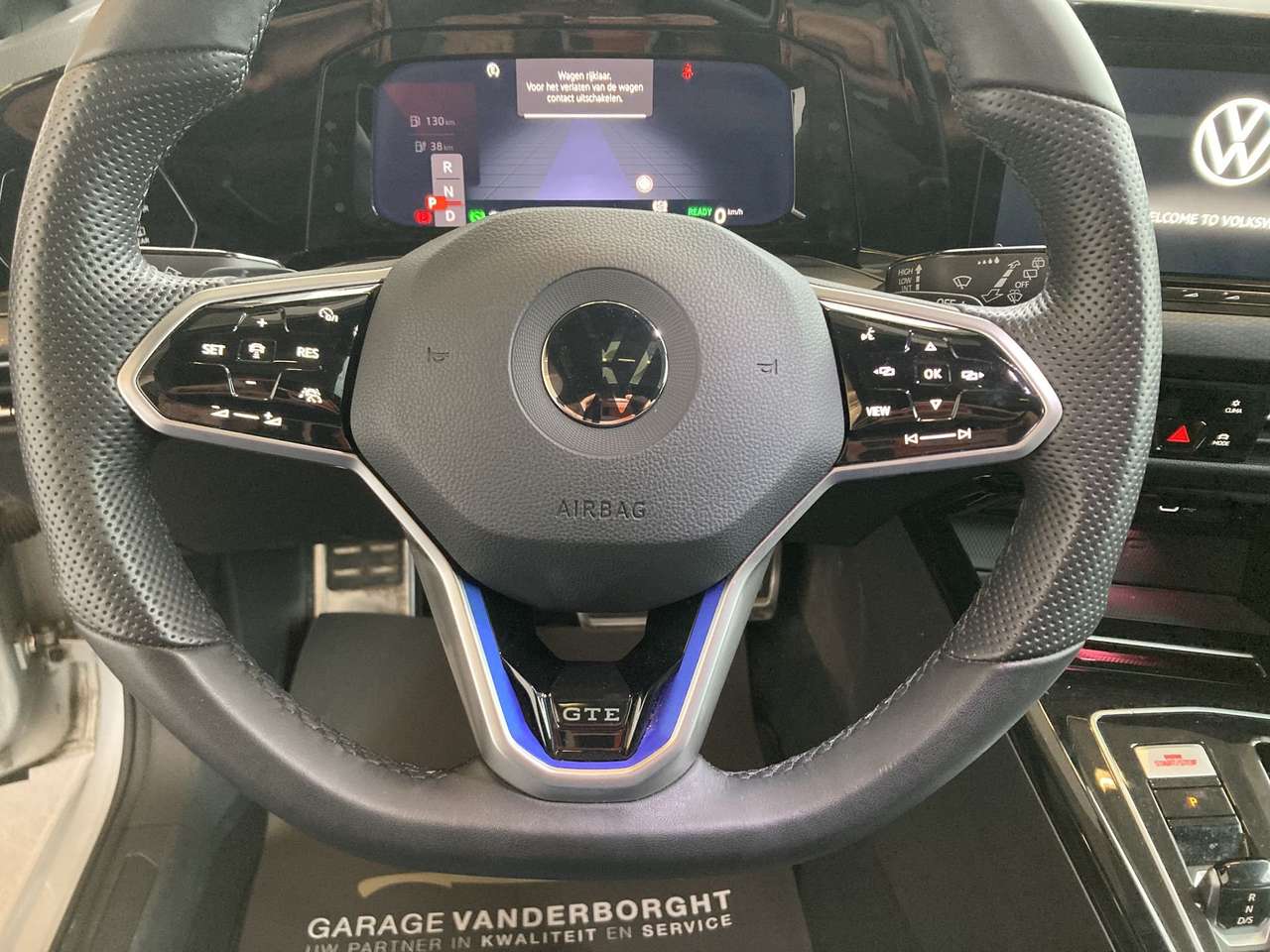 Volkswagen Golf GTE GTE PLUG-IN HYBRD AUTOMAAT+PANO DAK — foto 15 van 20