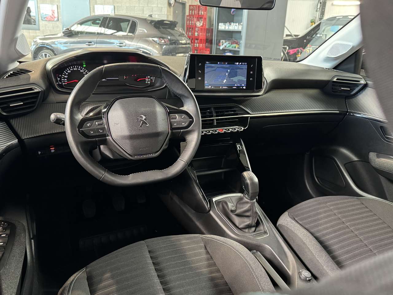 Peugeot 208 1.2i PureTech Style — foto 9 van 16