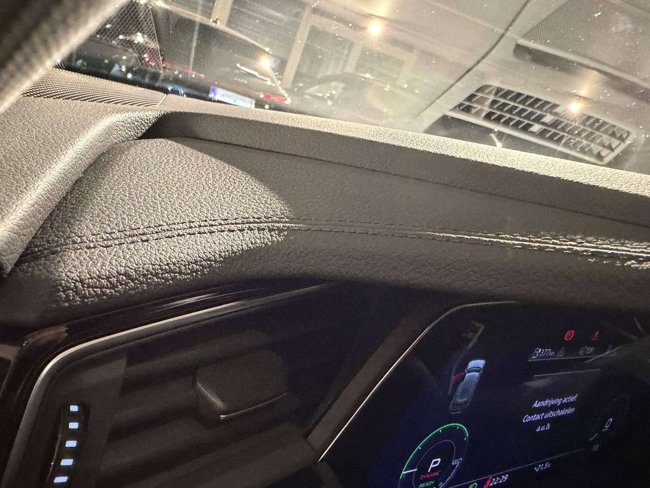 Audi Q8 e-tron SOLD BIJ GARAGE VRIENS YVES BV!!!! — foto 10 van 23