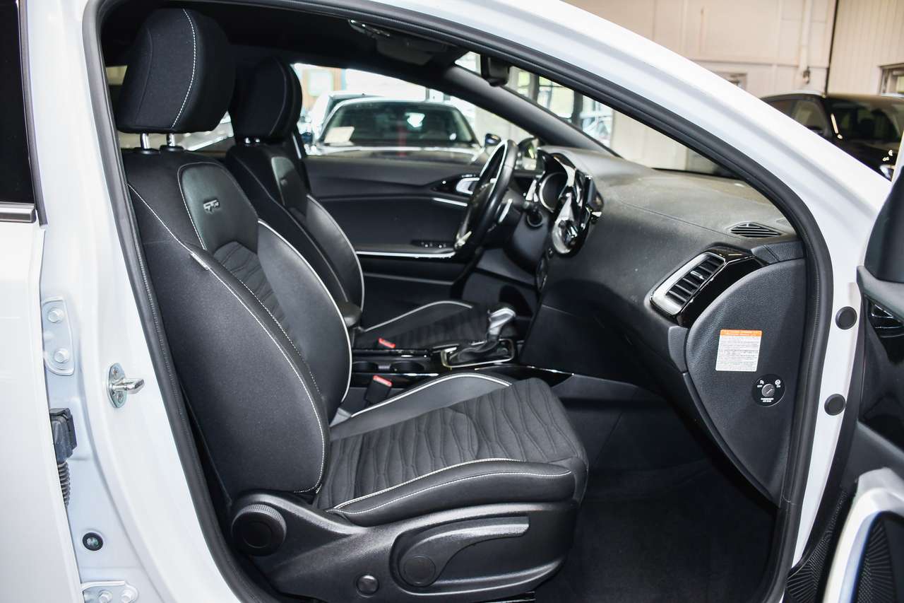 Kia ProCeed / pro_cee'd ProCeed GT-Line 1.5i DCT - NAVI / CAMERA / ACC — foto 6 van 18
