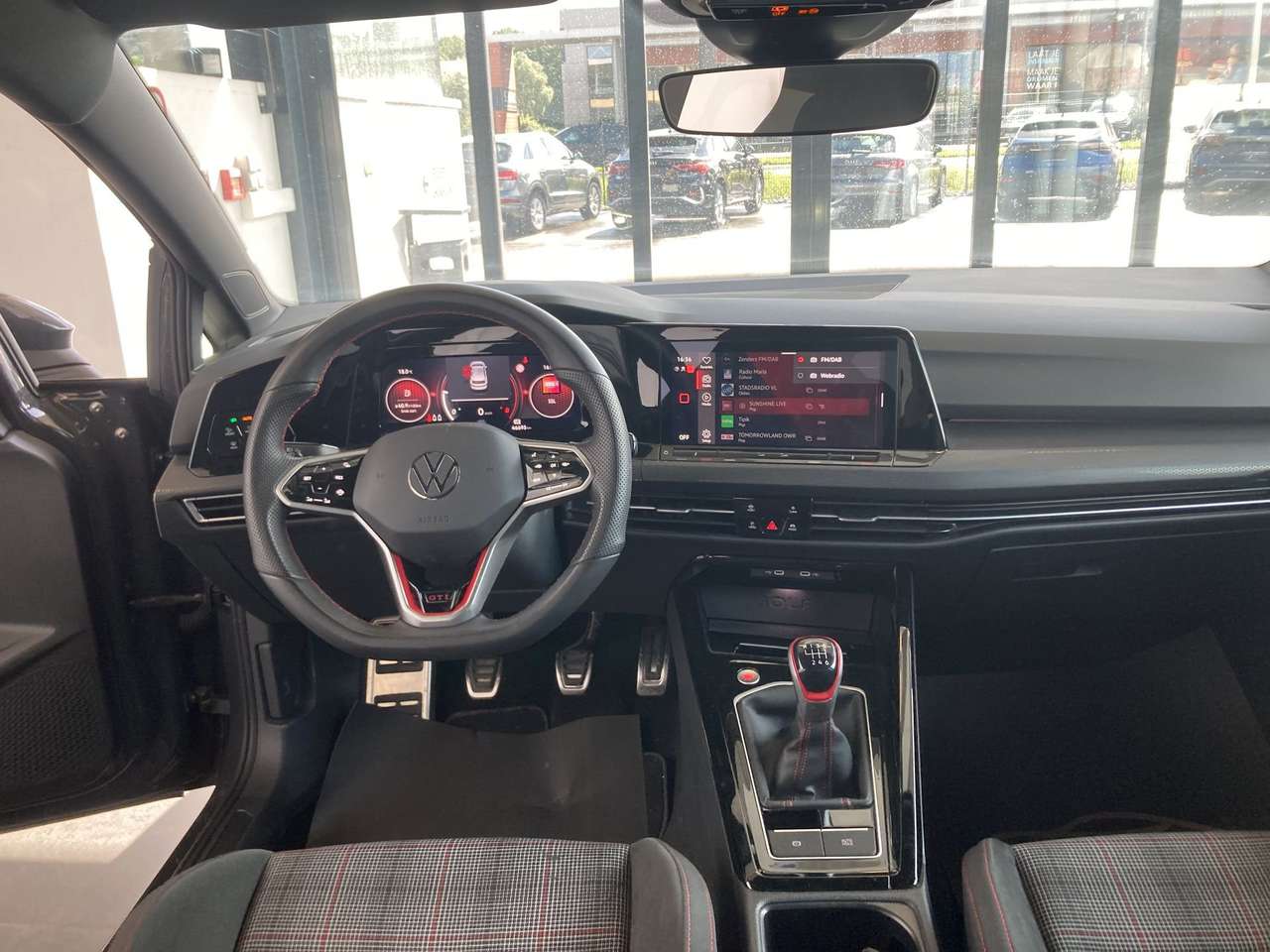 Volkswagen Golf GTI 2.0TSI 245PK 6 VIT — foto 11 van 20