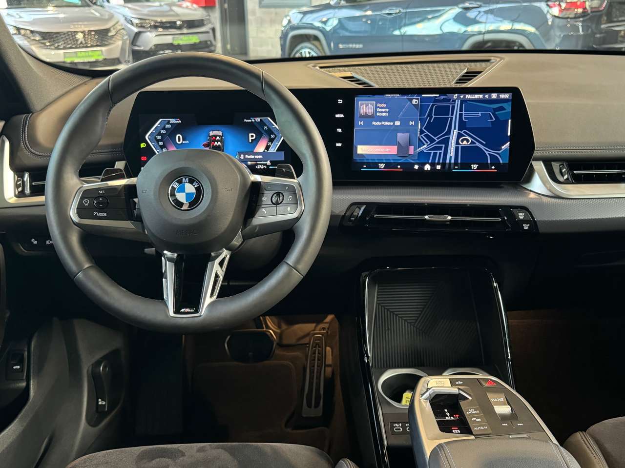 BMW X1 1.5iA sDrive18i M-Sport — foto 11 van 19