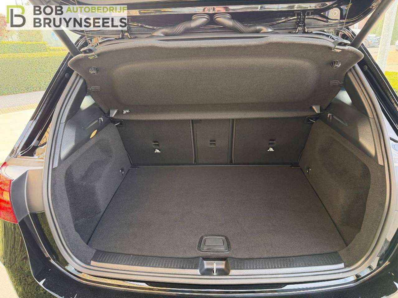 Mercedes-Benz B 180 Amg line | Nightpakket | 360° camera | Keyless Go — foto 22 van 25