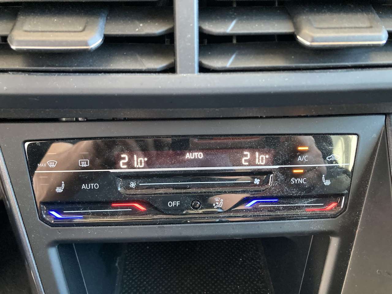 Volkswagen Taigo STYLE 1.0TSI  BENZINE AUTOMAAT 49000KM!!!!! — foto 13 van 19