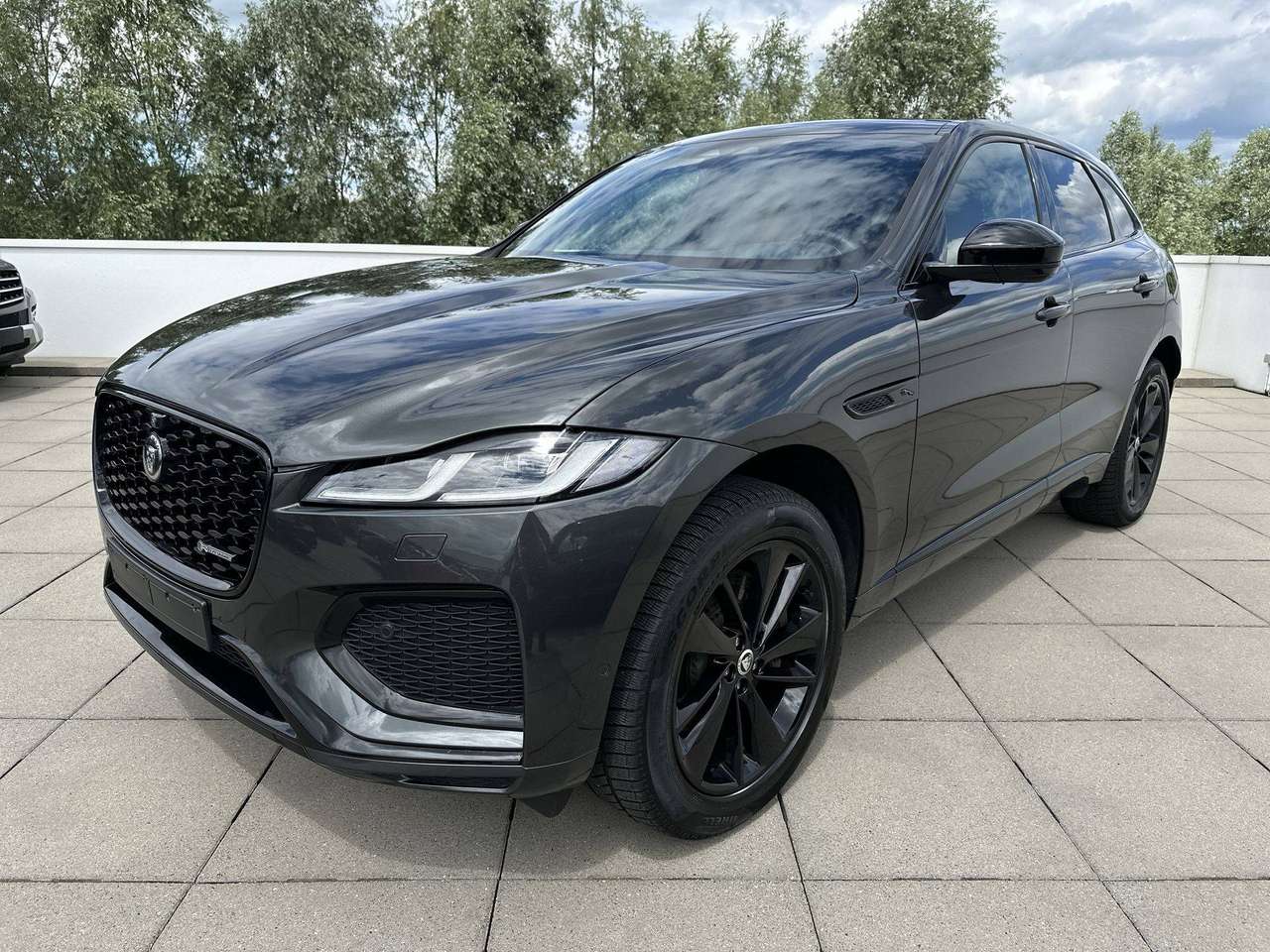 Jaguar F-Pace F-Pace PHEV 2.0 T AWD P400e R-Dynamic HSE — foto 2 van 19
