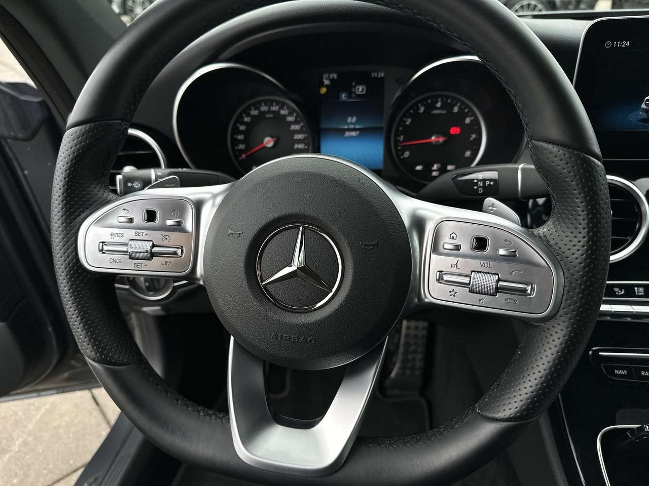 Mercedes-Benz C 180 COUPE AMG/PARKEERPAK/9G TRON/VERWARM ZETELS — foto 12 van 16