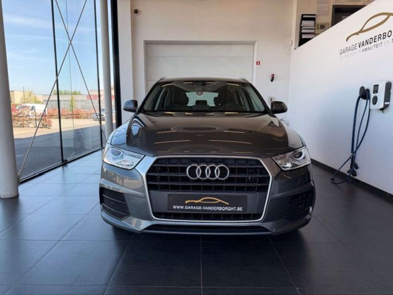 Audi Q3 BENZINE-AUTOMAAT-LEDER-XENON-GPS — foto 2 van 21