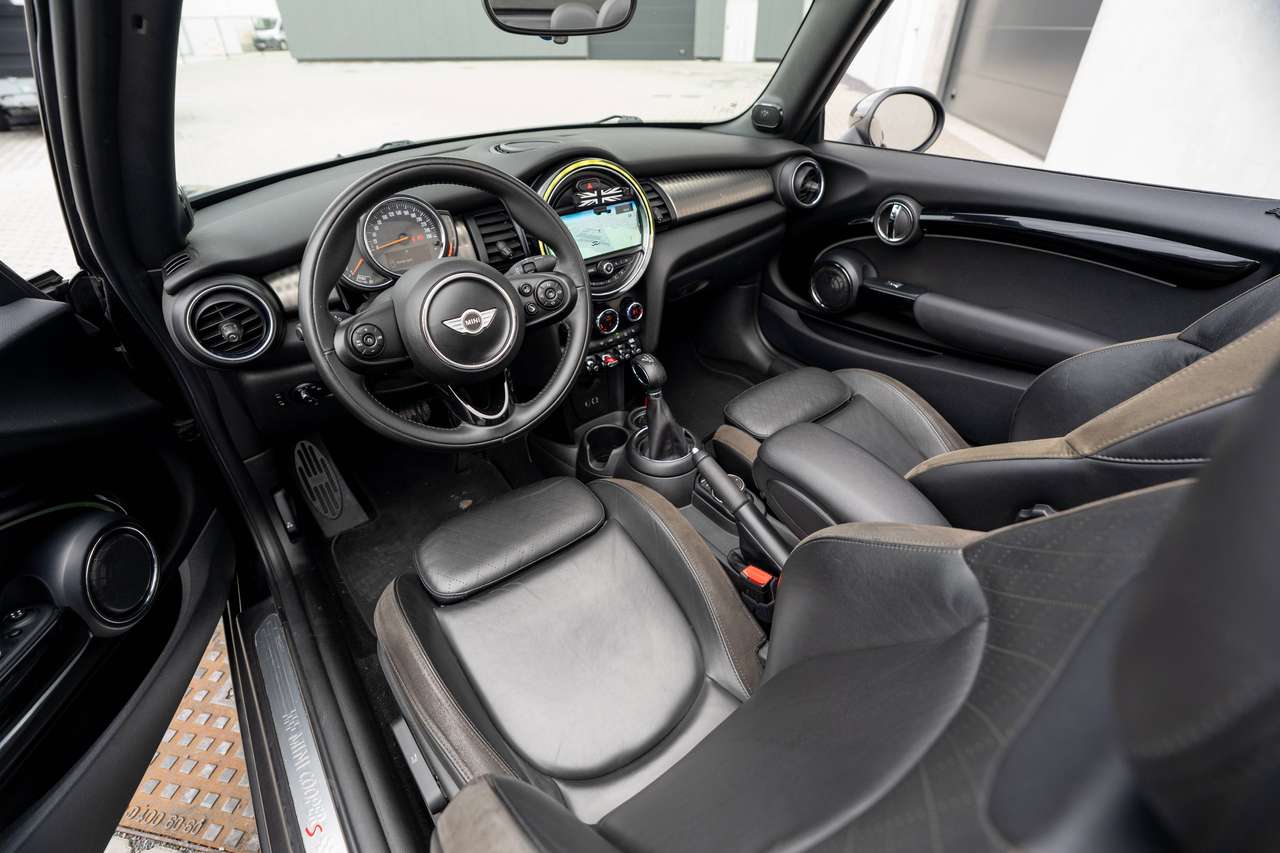 MINI Cooper S Cabrio Automaat | Leder | Harman Kardon — foto 21 van 25