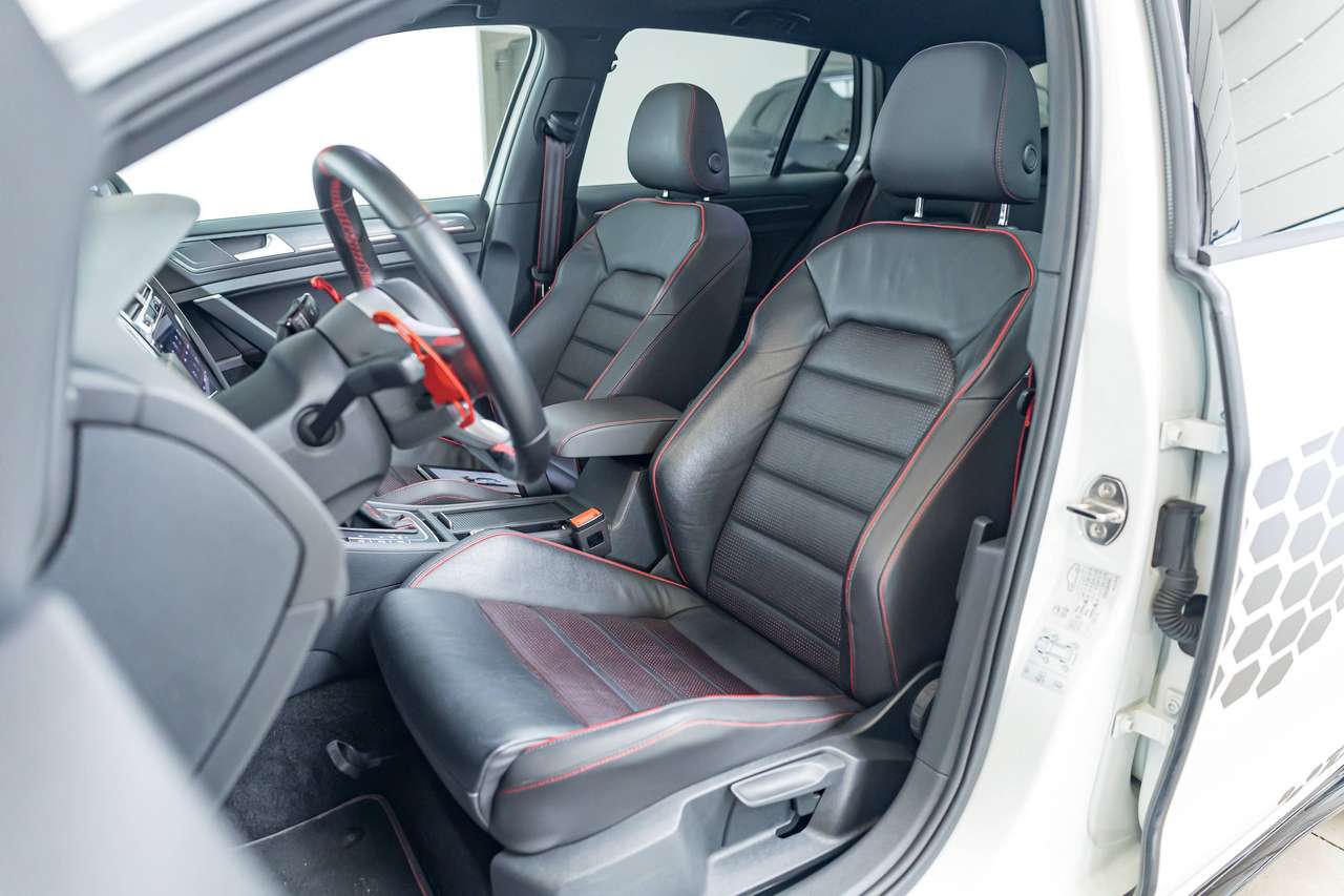 Volkswagen Golf GTI TCR|VOORKANT PPF BESCHERMD|AKRAPOVIC|PANO|CARBON|DYN-AUDIO-SYSTEEM|CAMERA|ZETELVERW.|ACC|LA|GARANTIE| — foto 24 van 25