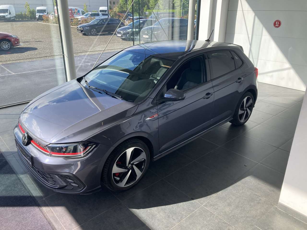 Volkswagen Polo GTI 2.0TSI 207PK DSG AUTOMAAT — foto 3 van 16