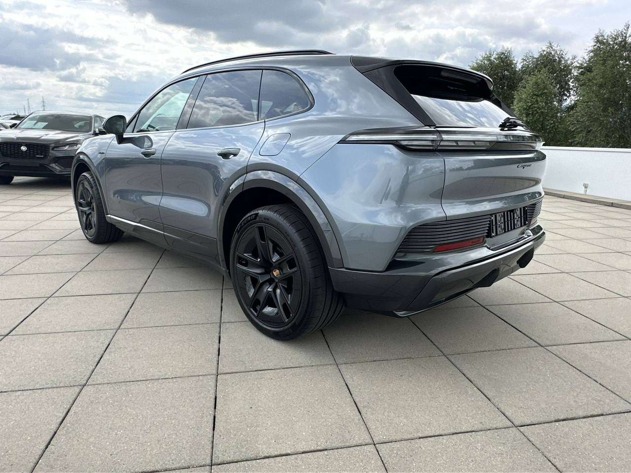 Porsche Cayenne ELECTRIC Trekhaak Pano Dak 22" — foto 7 van 18