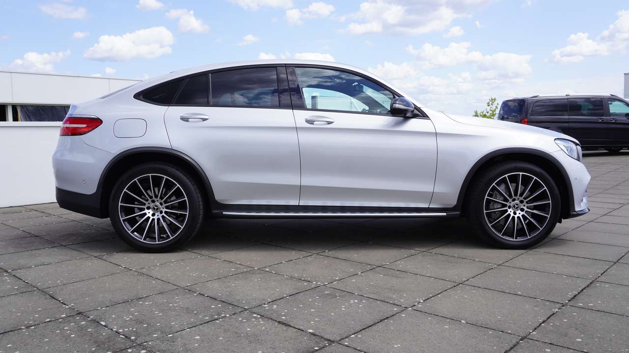 Mercedes-Benz GLC 250 D Coupé 4-Matic AMG Distronic Leder 20" FULL !!! — foto 4 van 18