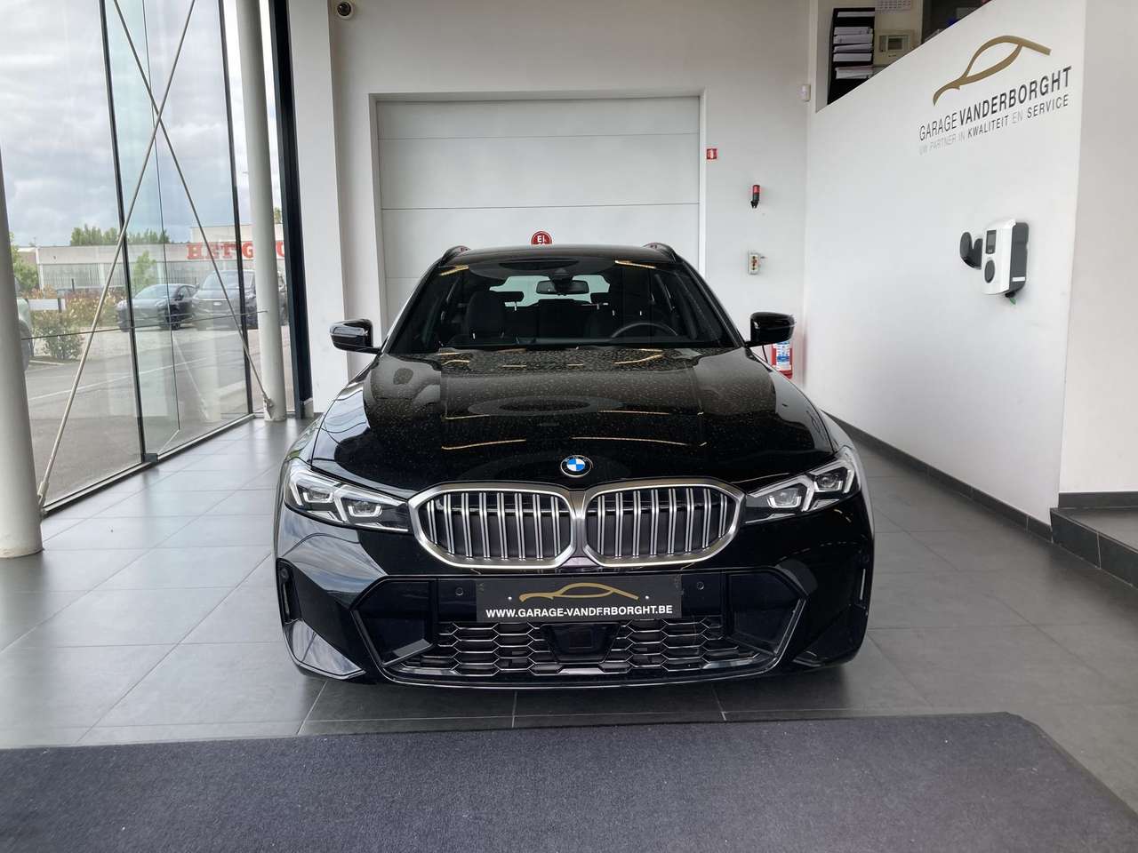 BMW 330 330I X-DRIVE  M-SPORT TOURING 245PK AWD AUTOMAAT — foto 2 van 18