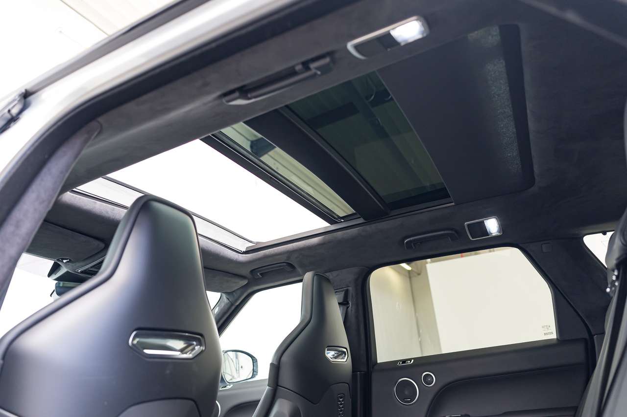 Land Rover Range Rover Sport 5.0 V8 P575 SVR|COOLED&HEATED-SEATS|ALCATANARA|CARBON|HEATED REAR-SEATS|AMBIENTLIGHT|ACC|LA| — foto 20 van 25