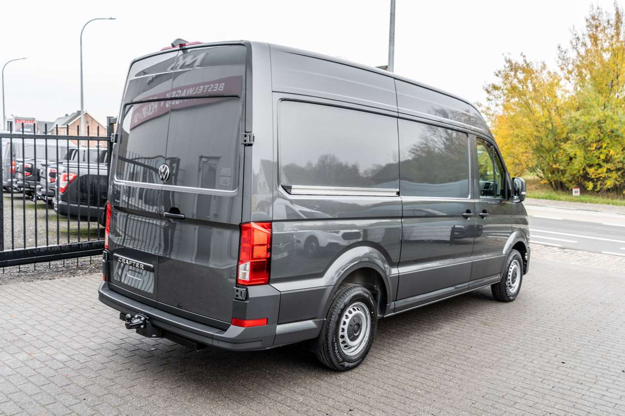 Volkswagen Crafter 35 L3H3 2.0TDI - Automaat- Trekhaak / Camera/ LED - 5j Warranty - 42.800ex — foto 3 van 16