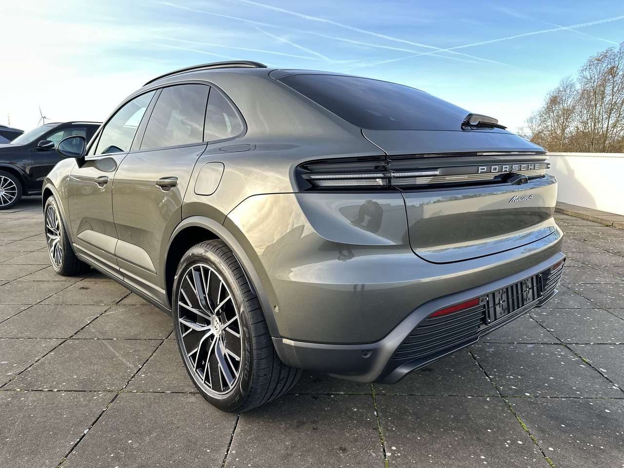 Porsche Macan 4ELEK/21"/PANODAK/TREKH/LEDER/AVENTURIENGROEN — foto 6 van 19