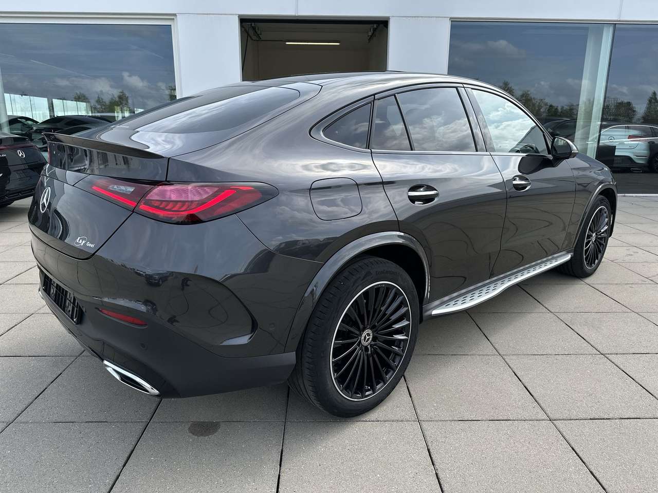 Mercedes-Benz GLC 200 Coupé AMG Line Pano dak Trekhaak  Air Body Control 20" FULL FULL OPTION!!! — foto 8 van 18