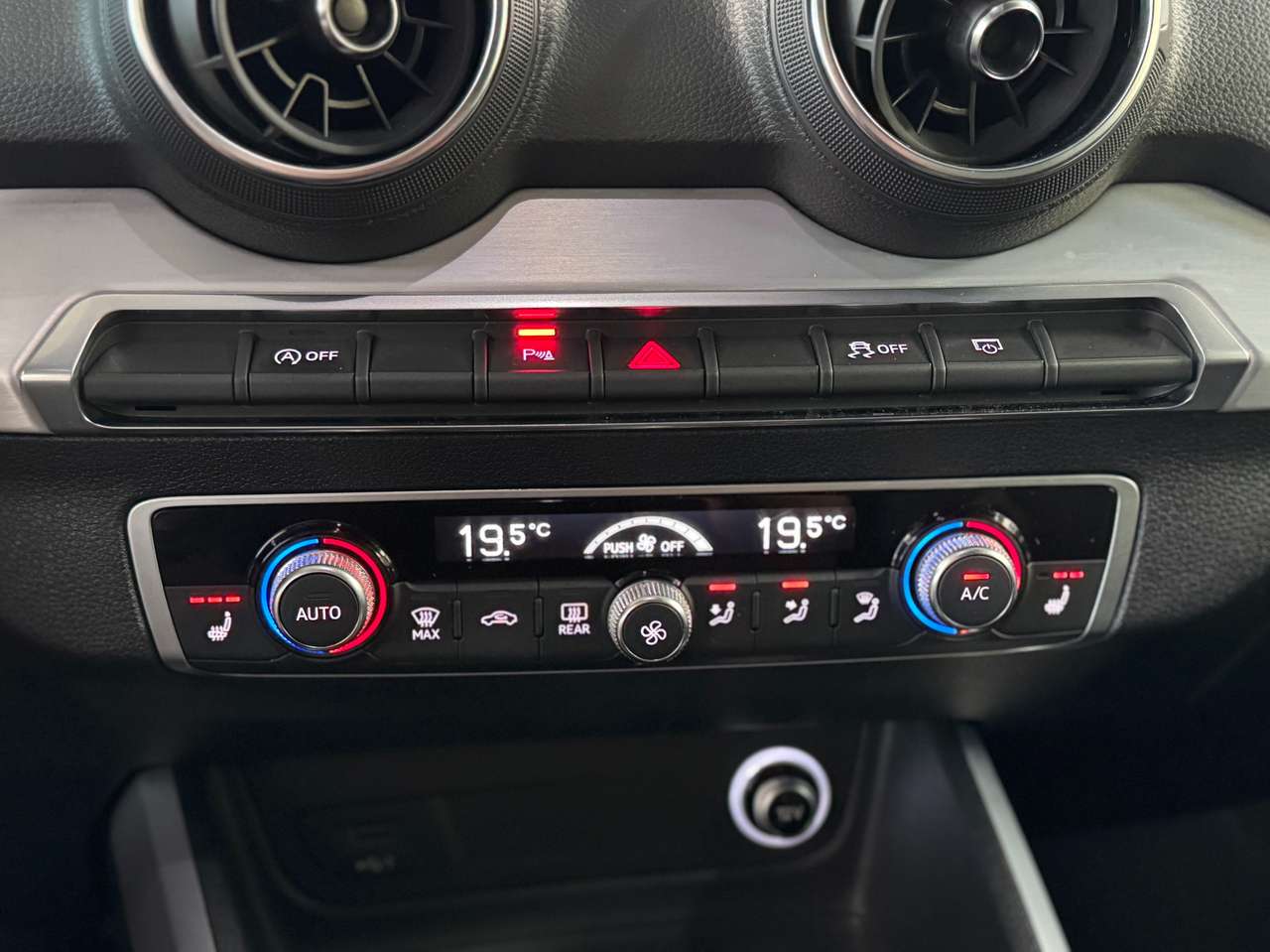 Audi Q2 1.0 TFSI S-tronic 'S-Line' AUTOMAAT — foto 14 van 15