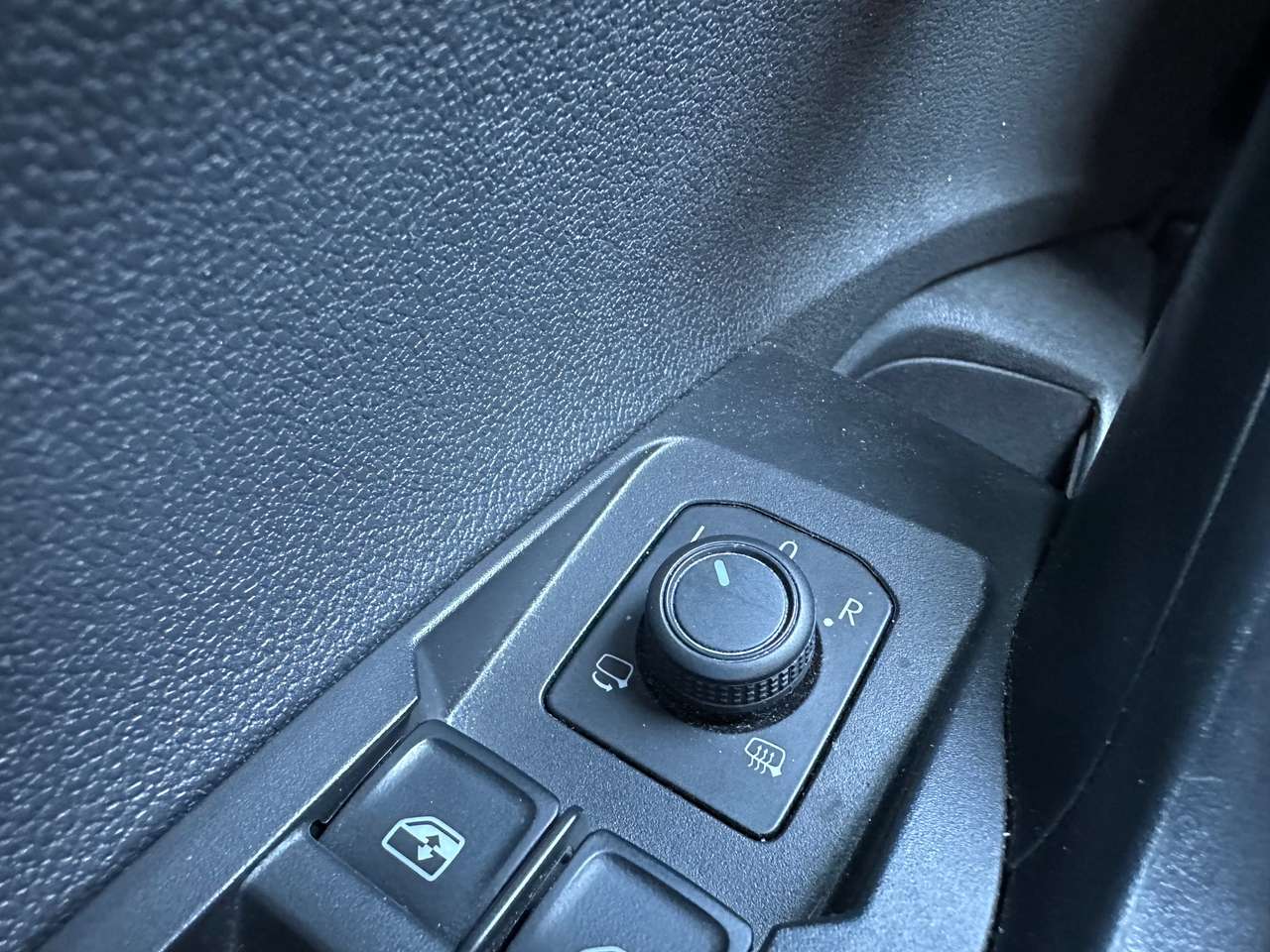 Volkswagen Taigo 1.0 TSI Life  Camera GPS Pdc Alu velgen 63000km — foto 15 van 15