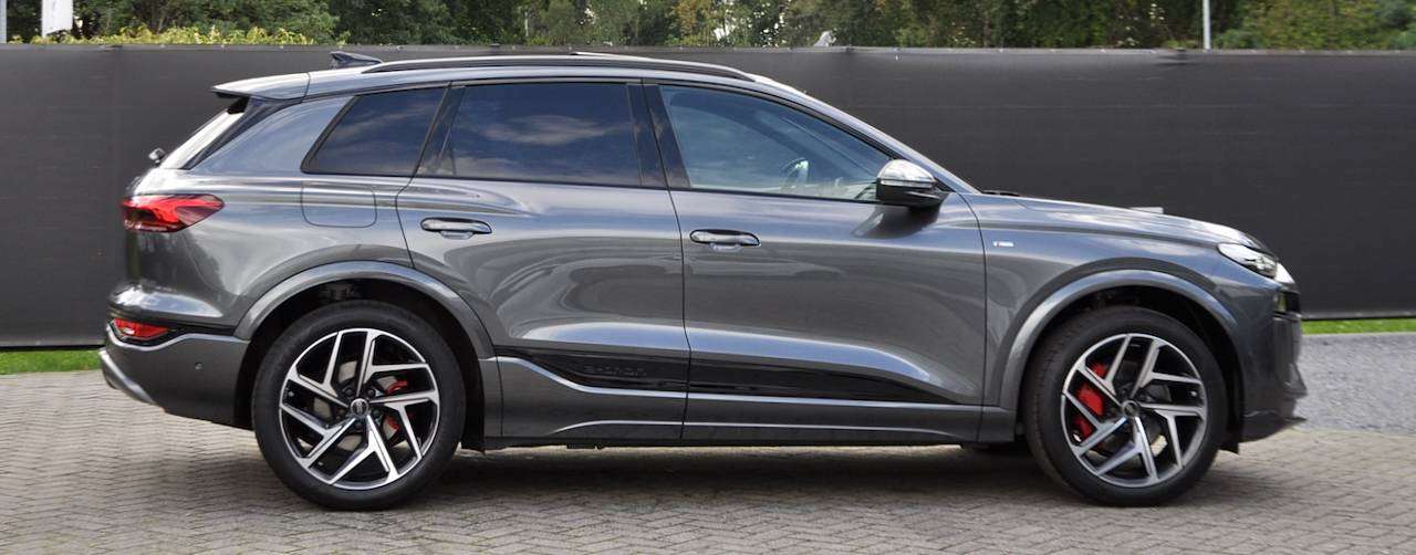 Audi Q6 e-tron 100 kWh PERFORMANCE S LINE EDITION TREKHAAK PANORAMA 360° CAM MEMORY SEATS — foto 2 van 15