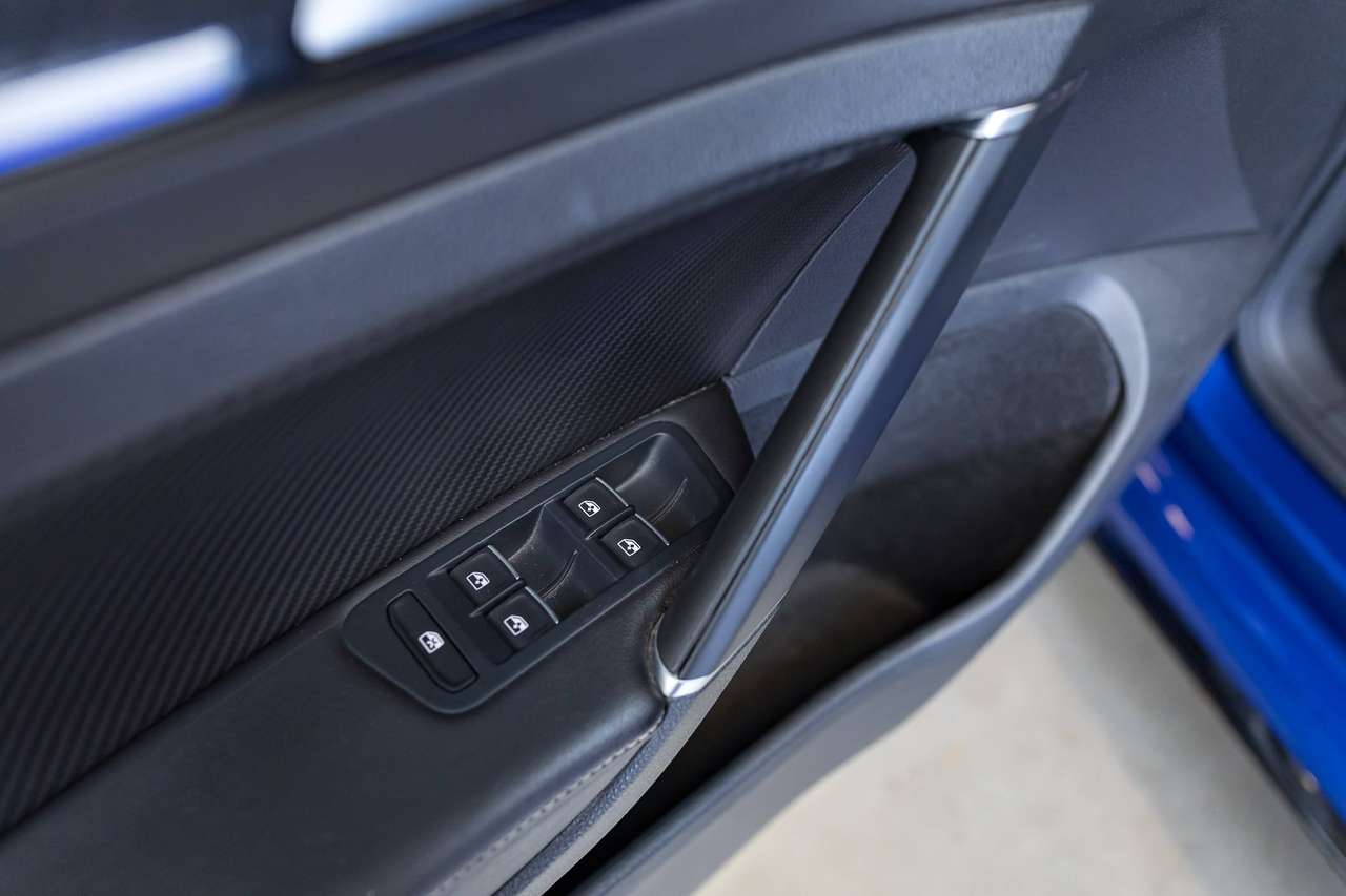 Volkswagen Golf R GARANTIE|4MOTION|PANO|KEYLESS|ACC|ZETELVERW.| — foto 19 van 25