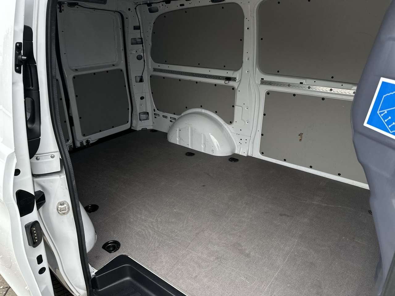 Mercedes-Benz Vito 116 CDI PRO/9G TRON/NAVI/TREKH 2500 KG/HOUTVLOER/ — foto 10 van 15