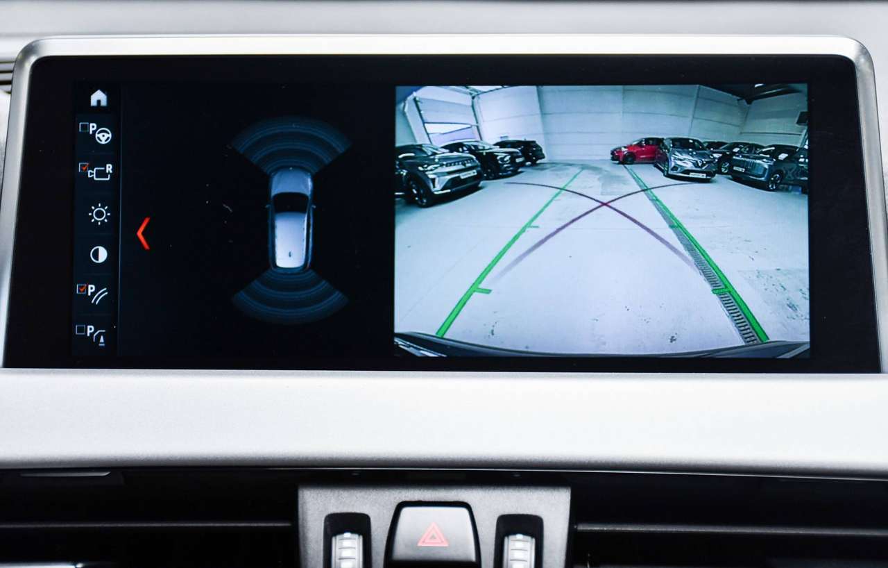 BMW X1 X1 1.5iA sDrive18i Automaat - LEDER / NAVIGATIE / CAMERA / PDC / CC — foto 10 van 18