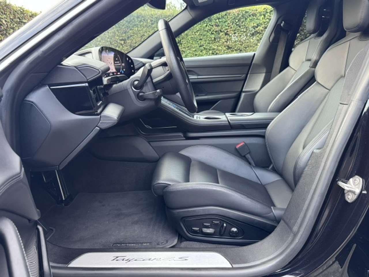 Porsche Taycan *VERKOCHT* — foto 23 van 25