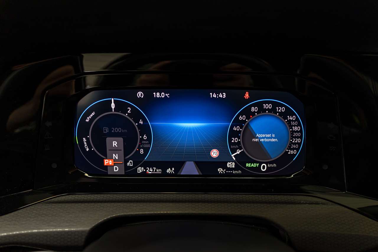 Volkswagen Golf GTE PHEV|PANO|KEYLESS|ACC|LA|AMBIENTLIGHT| — foto 22 van 25