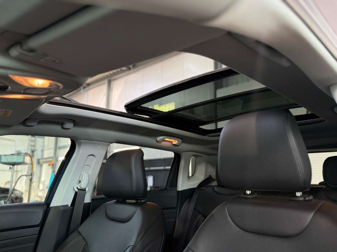 Jeep Compass 1.3 Turbo T4 190PK Limited 4xe — foto 11 van 21