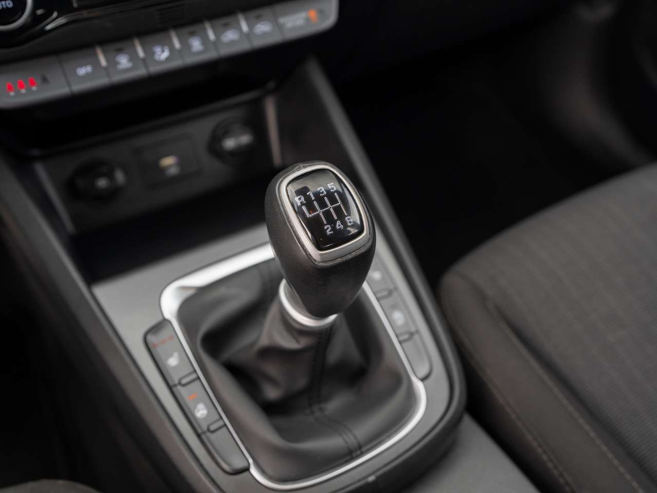 Hyundai KONA Kona 1.0 - CAMERA/ZETELVERWARMING/APPLE CARPLAY/AIRCO — foto 15 van 23