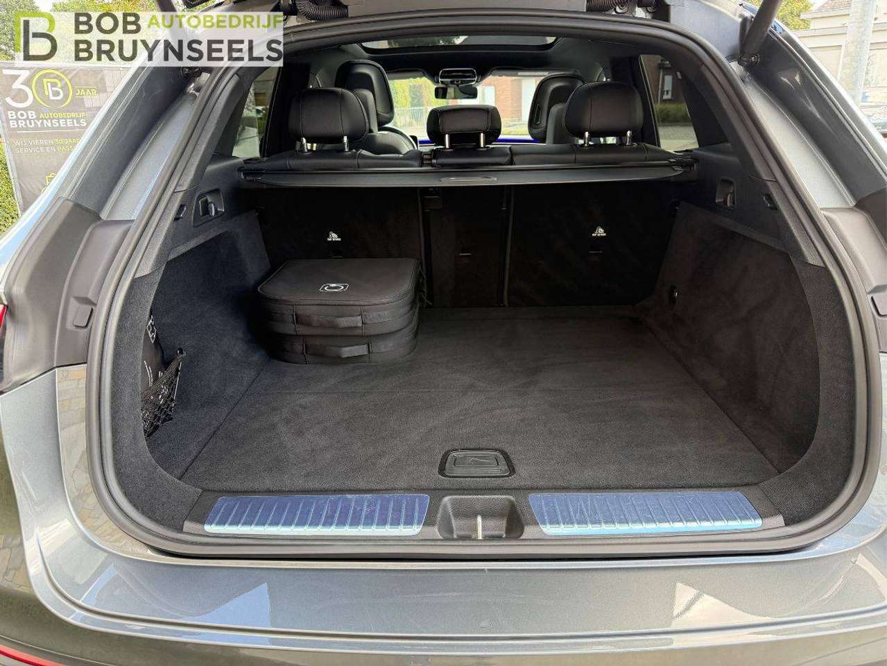 Mercedes-Benz EQE SUV SUV Amg line – Nightpakket – 360°camera – distronic – Trekhaak – Panodak — foto 23 van 25