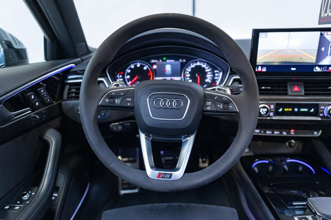 Audi RS4 QUATTRO|CERAMIC|CARBON|360°|B&O|PANO|ALCANTARA| — foto 22 van 25