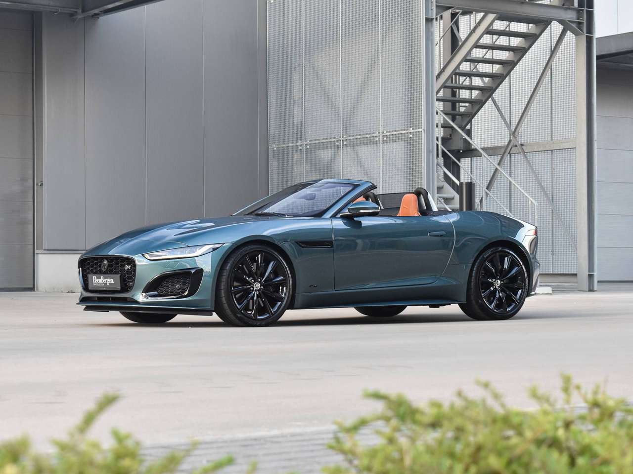 Jaguar F-Type 5.0 V8 R Cabriolet AWD P575 / Giola Green / Black Pack / FULL — foto 9 van 25