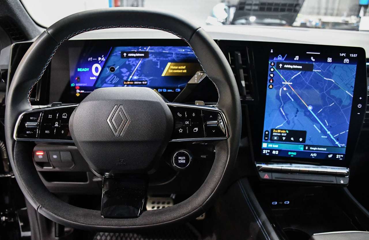 Renault Austral Alpine E-Tech Full Hybride - TREKHAAK / NAVIGATIE / SMARTLINK / ACC / CAMERA — foto 14 van 17