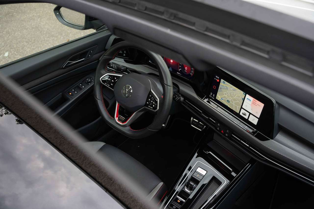 Volkswagen Golf GTI Clubsport PANO/AKRA/IQLIGHTS/H&K/HUD/MEMORY/CAMERA — foto 11 van 25