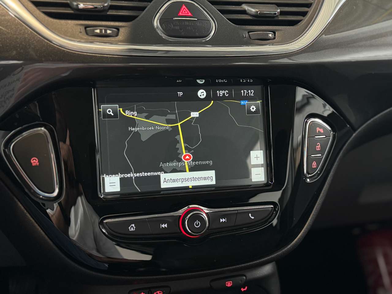 Opel Corsa 1.2i Enjoy met 12 maanden garantie! — foto 10 van 14