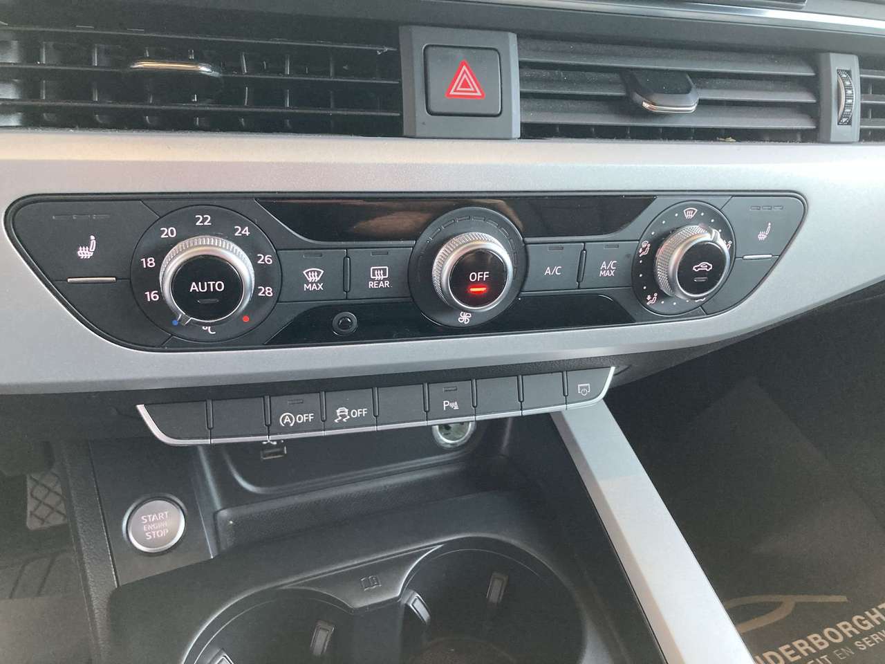 Audi A4 AVANT  35 TFSI MHEV AUTOMAAT 49000KM!!! — foto 15 van 20