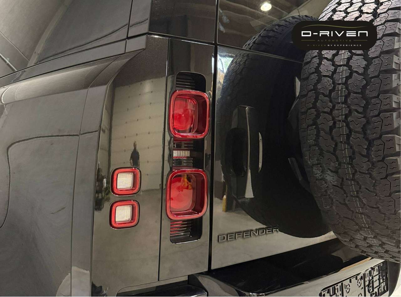 Land Rover Defender 90 SE D250* X-DYNAMIC *Lichte vracht*LUCHTVERING*LEDER*360*20"*FULL* — foto 12 van 25
