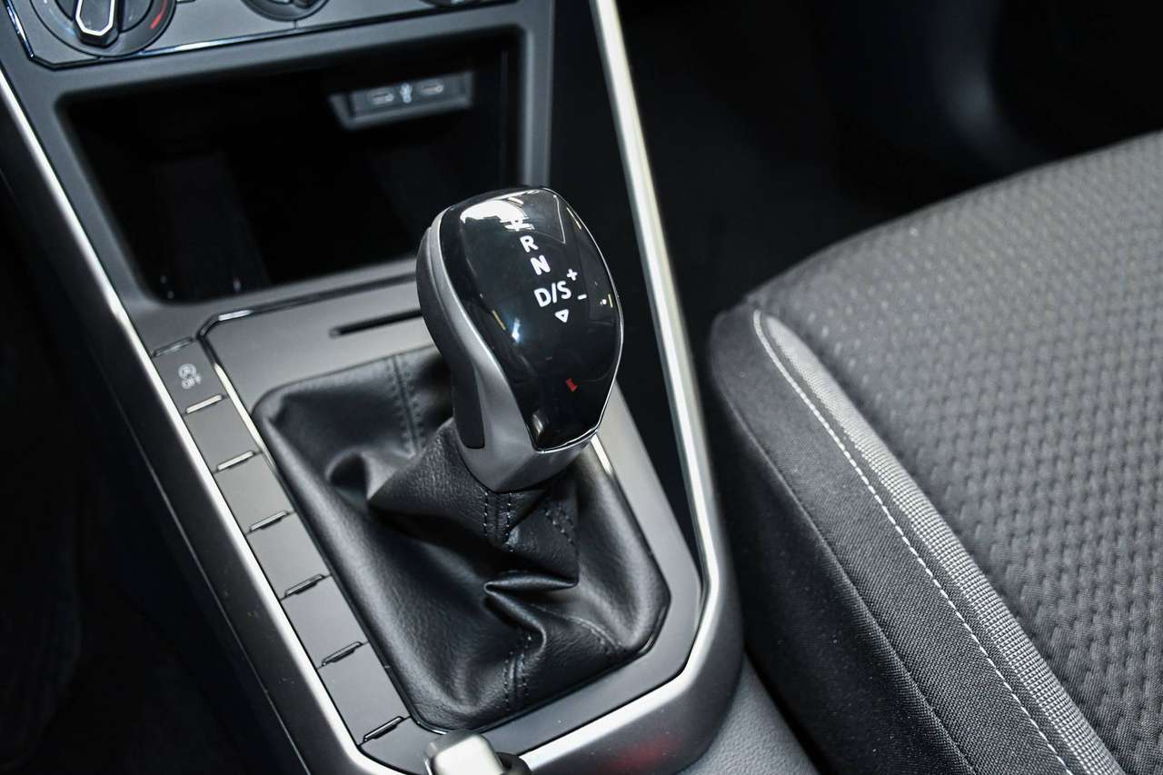 Volkswagen Taigo Taigo 1.0 TSI Life Business DSG - NAVIGATIE VIA SMARTLINK / PDC / AIRCO — foto 15 van 19