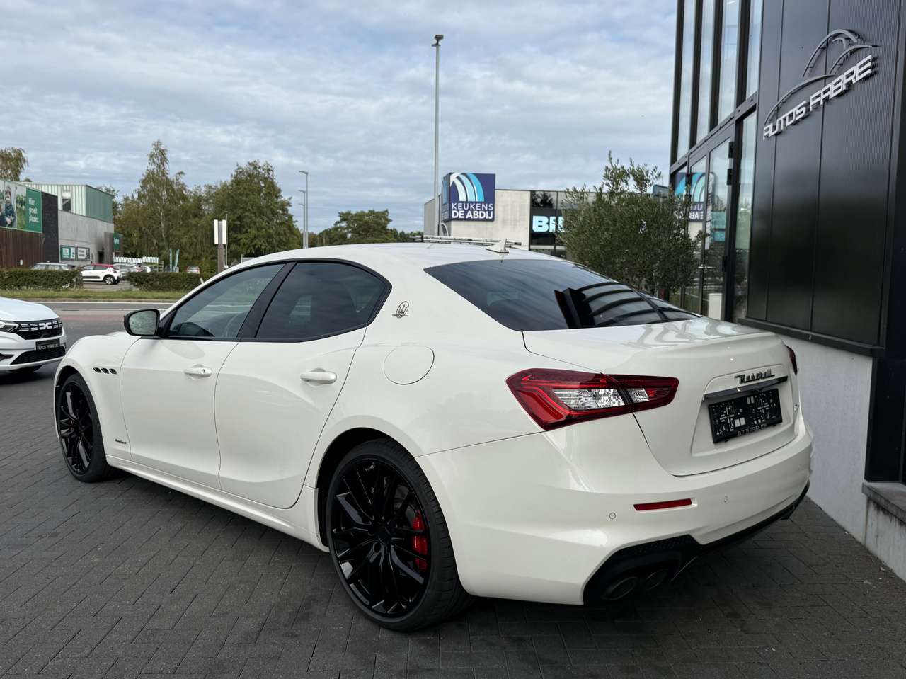 Maserati Ghibli 3.0 V6 BiTurbo GranSport Full option !! — foto 6 van 19