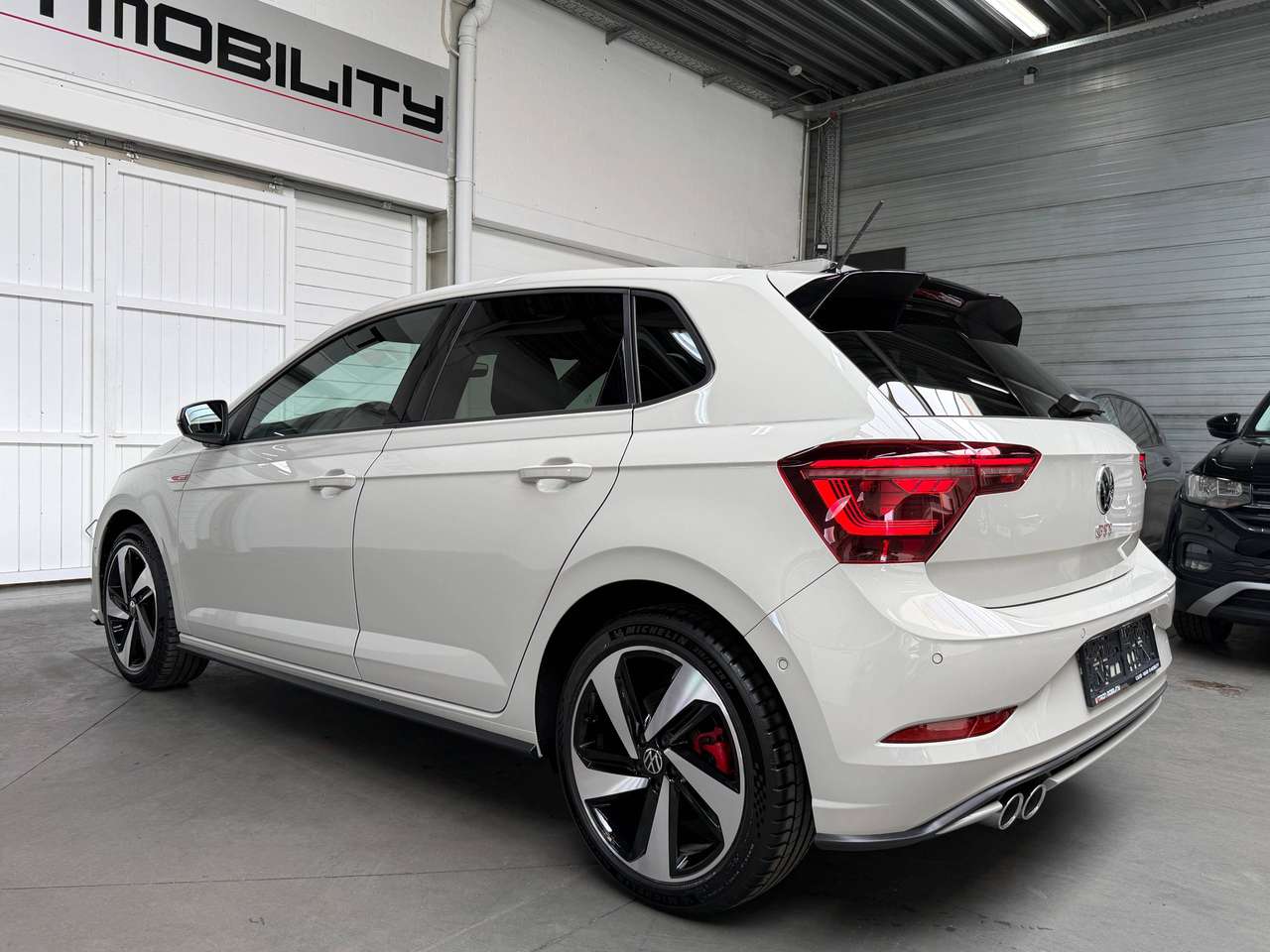 Volkswagen Polo GTI 2.0 TSI DSG LED*NAVI*DAB*CARPLAY*PDC*ACC*LIKENEW — foto 7 van 25