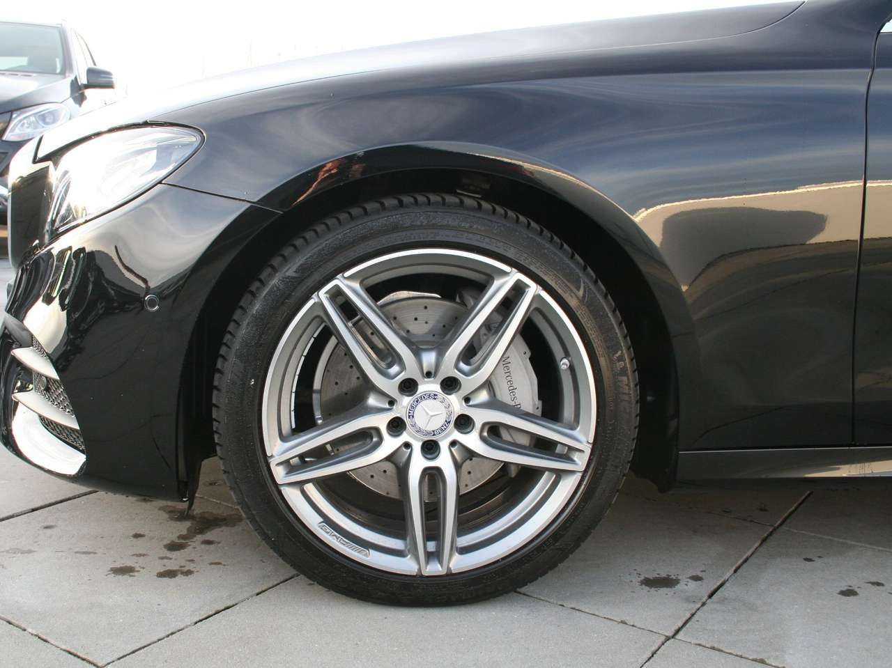 Mercedes-Benz E 220 d AMG Pano dak navigatie LED camera — foto 5 van 9