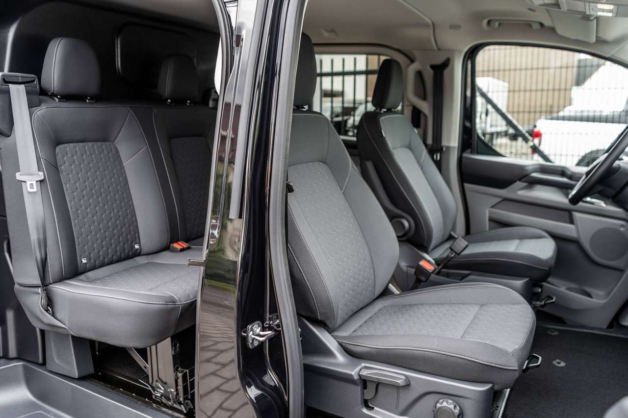 Ford Transit Custom 2.0TDCi Limited L2 5pl. - Trekhaak / 360° camera - 5j Warranty - 42.000ex — foto 4 van 20