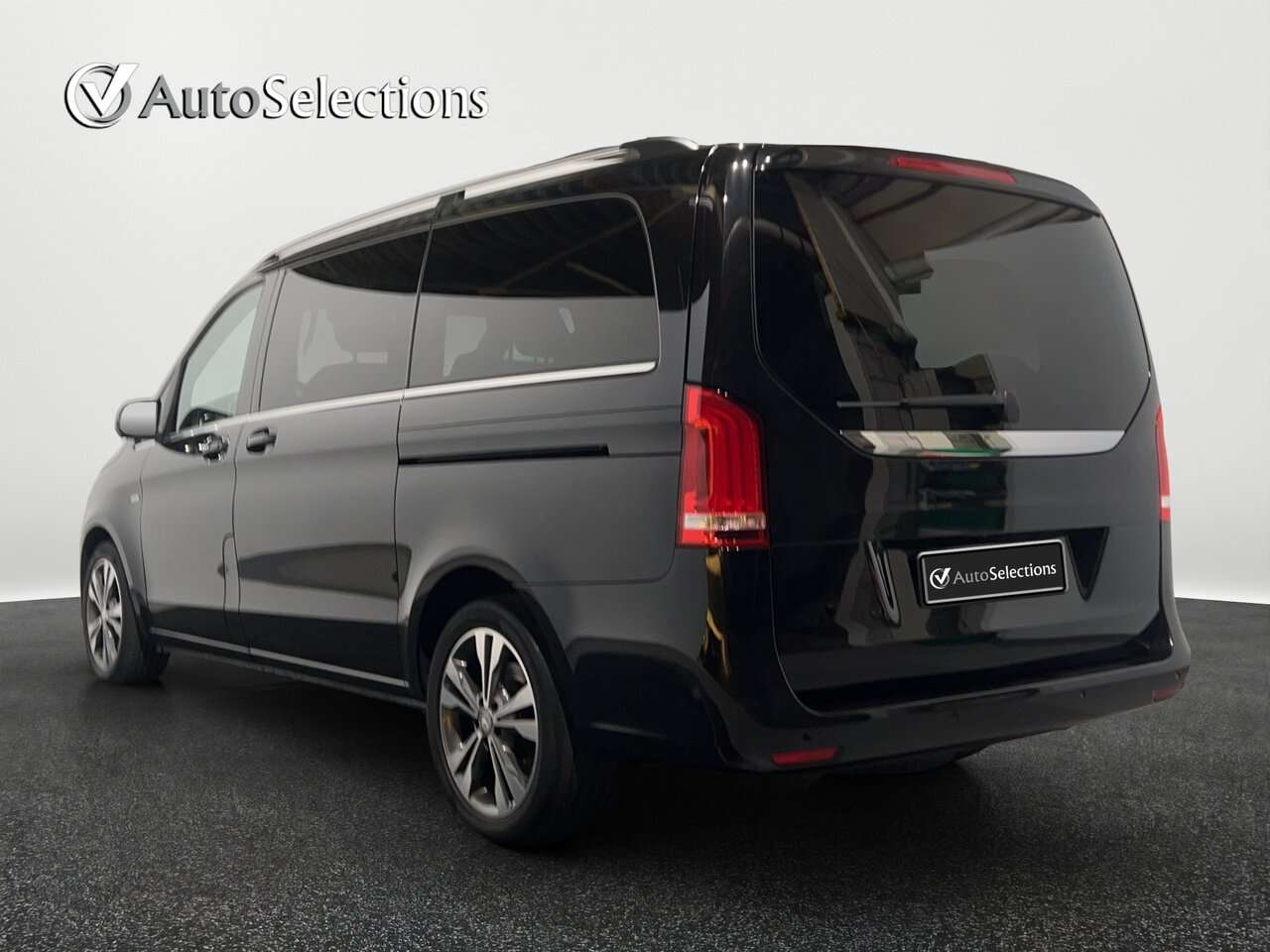 Mercedes-Benz V 250 AMG/7 plaatsen/ Avangarde/360/Leder — foto 7 van 24