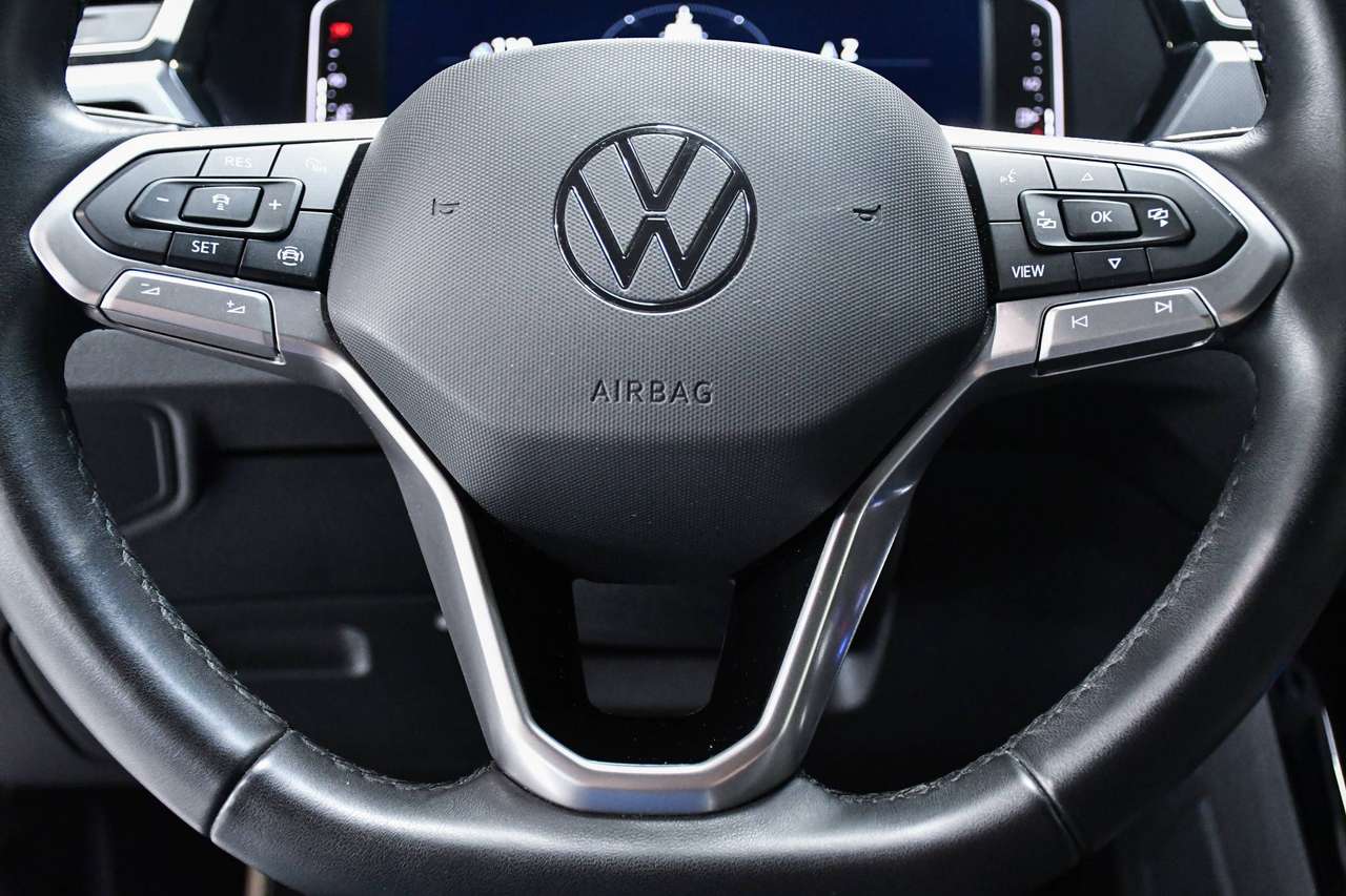 Volkswagen Touran Touran 1.5 TSI R-Line 7pl DSG - NAVIGATIE / TREKHAAK / CAMERA / SMARTLINK / BLIS / ACC / PDC — foto 19 van 22